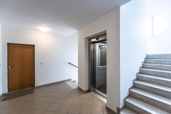 Pronájem bytu 3+kk v osobním vlastnictví 93 m², Praha 8 - Libeň