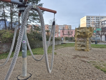 dětské hřiště - Prodej bytu 3+1 v družstevním vlastnictví 73 m², Praha 5 - Stodůlky