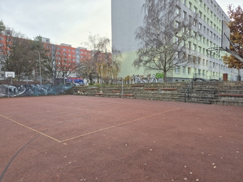 hřiště na basketbal - Prodej bytu 3+1 v družstevním vlastnictví 73 m², Praha 5 - Stodůlky