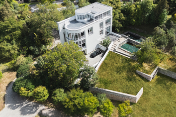 Prodej exkluzivní neofunkcionalistické vily Praha 20 min - Prodej domu 323 m², Praha 6 - Vokovice 