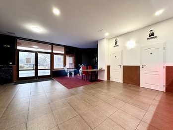 Prodej restaurace 412 m², Praha 4 - Lhotka