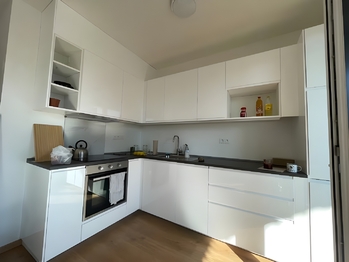 Pronájem bytu 1+kk v osobním vlastnictví 38 m², Praha 4 - Modřany