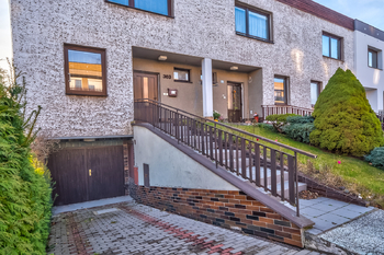 pohled z venku - Prodej domu 197 m², Police nad Metují