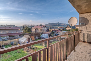 2. patro balkon - Prodej domu 197 m², Police nad Metují