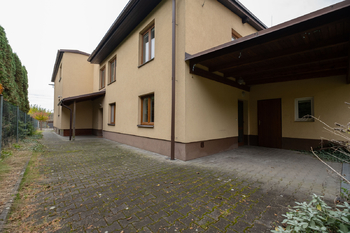 Prodej nájemního domu 223 m², Kozmice