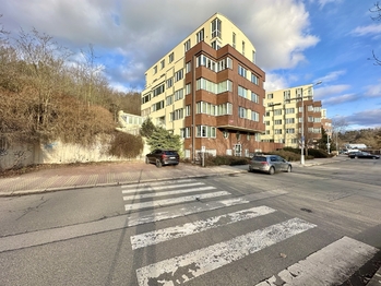 Prodej garáže 18 m², Praha 5 - Košíře