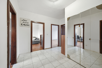 Prodej bytu 3+1 v družstevním vlastnictví 78 m², Vražkov