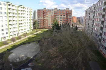 Pohled z balkonu - Prodej bytu 3+1 v osobním vlastnictví 75 m², Vyškov