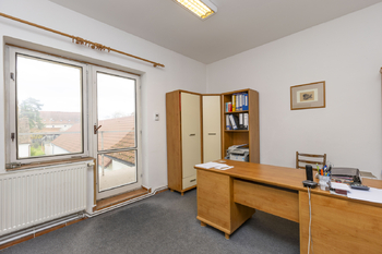 Prodej nájemního domu 957 m², Dašice