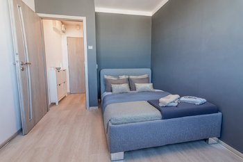 Pokoj v horním patře (2) - Prodej bytu 4+1 v osobním vlastnictví 89 m², Praha 4 - Krč