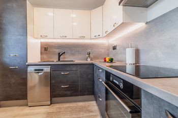 Kuchyňská linka - Prodej bytu 4+1 v osobním vlastnictví 89 m², Praha 4 - Krč