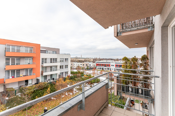 Výhled z balkonu - Pronájem bytu 2+kk v osobním vlastnictví 54 m², Praha 9 - Letňany