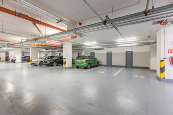 Garáže - Pronájem bytu 2+kk v osobním vlastnictví 54 m², Praha 9 - Letňany