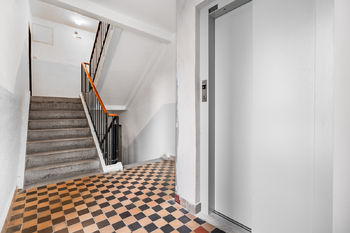 Prodej bytu 4+1 v osobním vlastnictví 75 m², Praha 4 - Záběhlice