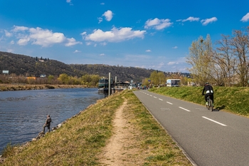 okolí - Prodej domu 390 m², Praha 4 - Modřany