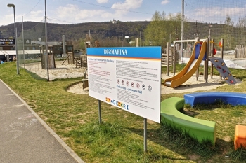 okolí - Prodej domu 390 m², Praha 4 - Modřany