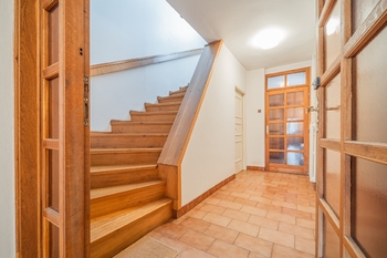 Prodej domu 390 m², Praha 4 - Modřany