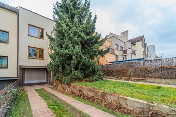 Prodej domu 390 m², Praha 4 - Modřany