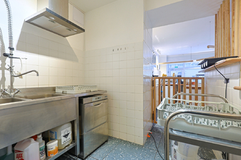 Pronájem obchodních prostor 210 m², Plzeň