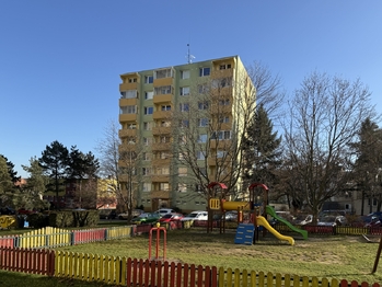 Prodej bytu 1+1 v osobním vlastnictví 48 m², Znojmo