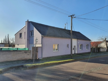 Prodej domu 257 m², Šanov