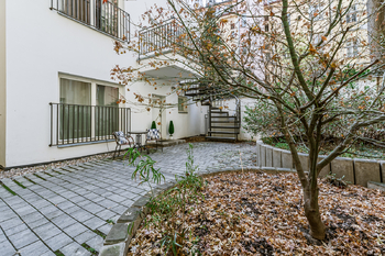 Prodej bytu 1+kk v osobním vlastnictví 36 m², Praha 2 - Vinohrady