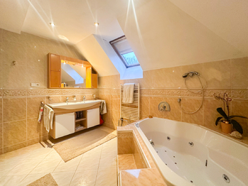 Prodej domu 355 m², Praha 4 - Kunratice