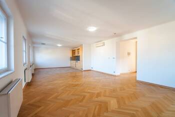 Pronájem bytu 2+kk v osobním vlastnictví 110 m², Praha 1 - Hradčany