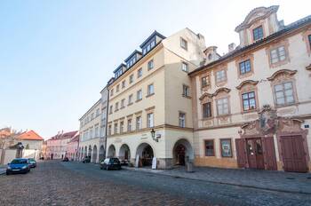 Dům U Hodinářů - Pronájem bytu 2+kk v osobním vlastnictví 110 m², Praha 1 - Hradčany