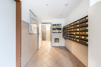 Prodej bytu 1+kk v osobním vlastnictví 31 m², Praha 8 - Troja