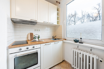 Prodej bytu 1+kk v osobním vlastnictví 31 m², Praha 8 - Troja