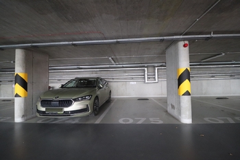 Garážové stání č. 75 - Prodej bytu 1+kk v osobním vlastnictví 34 m², Praha 9 - Libeň
