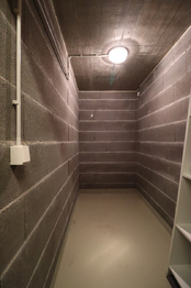 Sklepní kóje - Prodej bytu 1+kk v osobním vlastnictví 34 m², Praha 9 - Libeň