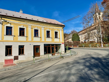 Pronájem obchodních prostor 120 m², Sázava