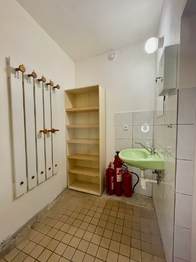 Pronájem obchodních prostor 120 m², Sázava