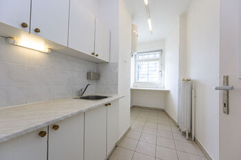 Pronájem kancelářských prostor 92 m², Praha 2 - Nové Město