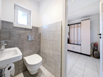 Prodej domu 170 m², Obříství