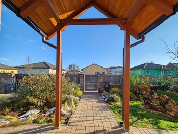 Prodej domu 170 m², Obříství