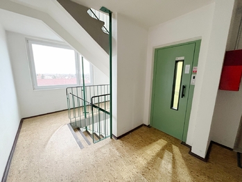 Pronájem bytu 2+kk v osobním vlastnictví 45 m², Praha 9 - Horní Počernice