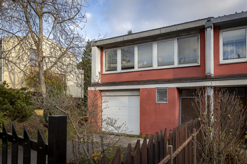 Pronájem domu 220 m², Praha 8 - Kobylisy