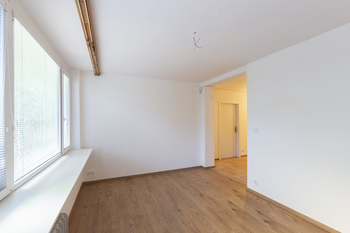 Pronájem domu 220 m², Praha 8 - Kobylisy