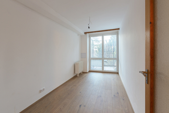 Pronájem domu 220 m², Praha 8 - Kobylisy