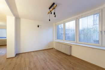 Pronájem domu 220 m², Praha 8 - Kobylisy
