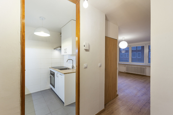 Pronájem domu 220 m², Praha 8 - Kobylisy