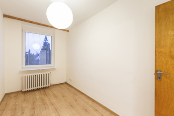 Pronájem domu 220 m², Praha 8 - Kobylisy