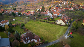 pohled z dronu foto 3 - Prodej pozemku 1335 m², Babice nad Svitavou