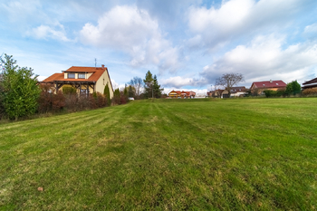 východní pohled foto 2 - Prodej pozemku 1335 m², Babice nad Svitavou