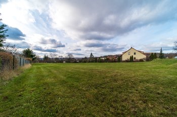 západní pohled foto 1 - Prodej pozemku 1335 m², Babice nad Svitavou