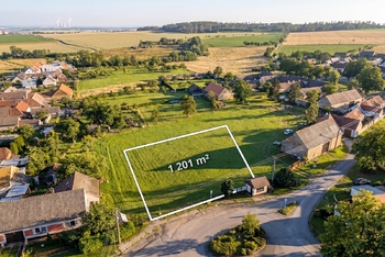 Prodej pozemku 1201 m², Zárubice