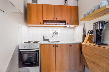 Kuchyňský kout - Pronájem bytu 1+kk v osobním vlastnictví 30 m², Praha 2 - Nové Město